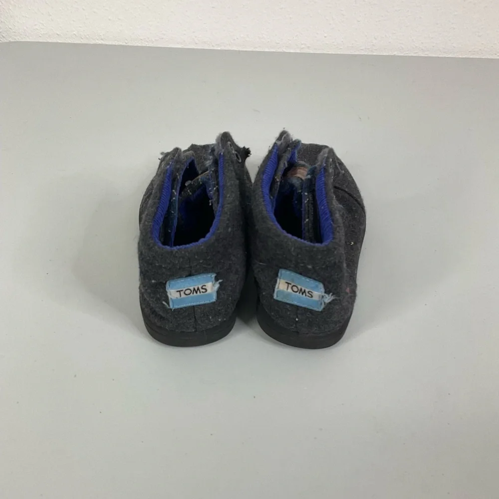 Toms‎ Gray Toddler Shoes Size 8